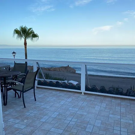 Διαμέρισμα Stunning Beachfront Manilva